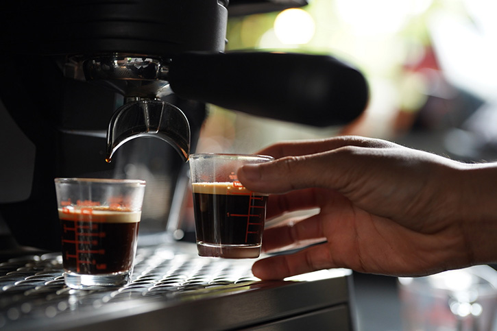 จิบกาแฟในคาเฟ่รักษ์โลกที่ NESCAFE’ Street Café พร้อมเป็นเจ้าของไอเท็มสุดเจ๋งจาก Alex Face