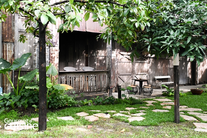 The Tanao Cafe Bar ร้านอาหารในบ้านหลังเก่าเขตพระนคร จัดเต็มทั้งเมนูคาวหวานท่ามกลางสวนสีเขียว