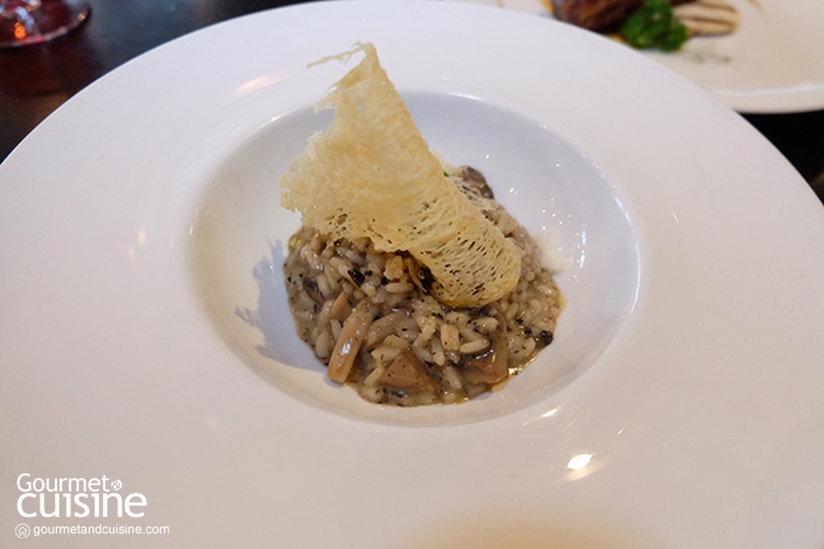 ชวนไปกินซันเดย์บรั๊นซ์ (Sunday Brunch) อร่อยสุดคุ้มที่ The District Grill Room & Bar