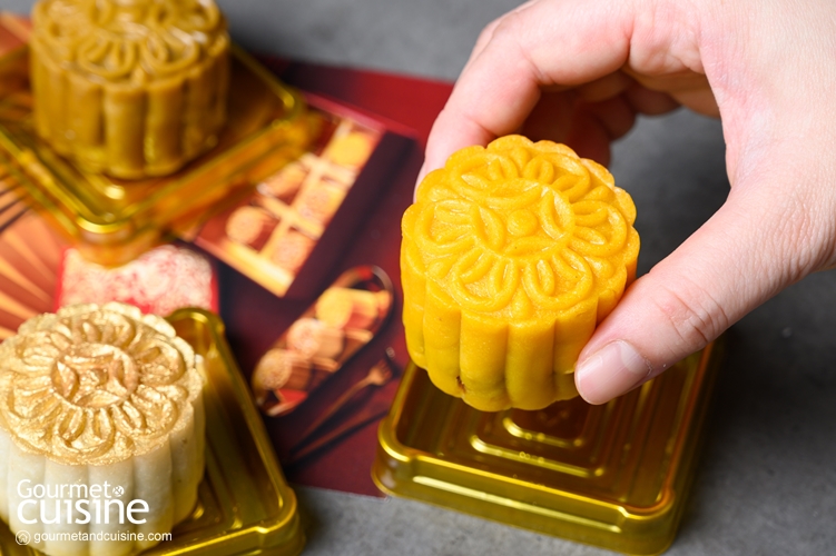 Taste of China มูนเค้กพรีเมียมจากเมนูอาหารจีนยอดนิยม @Karrat ละลานตาจริงๆ สำหรับมูนเค้กที่เตรียมเฉลิมฉลองเทศกาลไหว้พระจันทร์ หนึ่งในนั้นคือขนมจาก