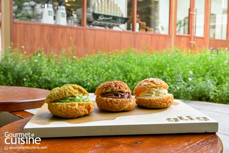 จิบเครื่องดื่มรสละมุนกับเบเกอรี่โฮมเมดหอมกรุ่นจากเตาที่ GLIG Cafe
