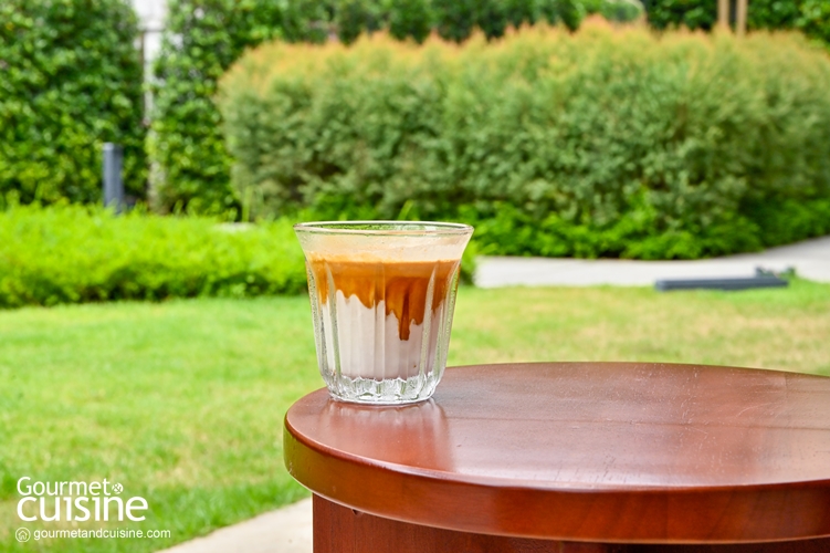 จิบเครื่องดื่มรสละมุนกับเบเกอรี่โฮมเมดหอมกรุ่นจากเตาที่ GLIG Cafe