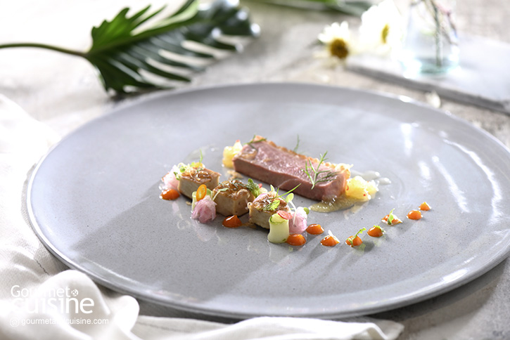 อกเป็ดกับฟัวกราส์ส้มซ่าน้ำผึ้งป่า
