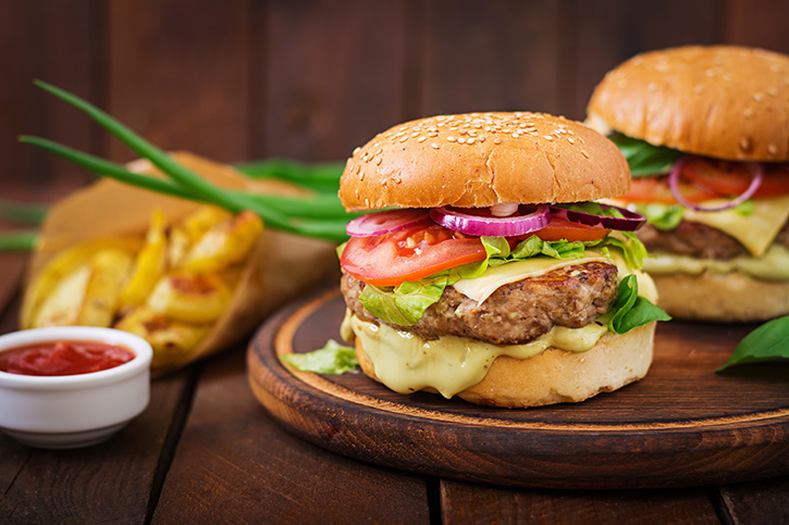 18 กันยายน สุขสันต์วันชีสเบอร์เกอร์แห่งชาติ (NATIONAL CHEESEBURGER DAY)
