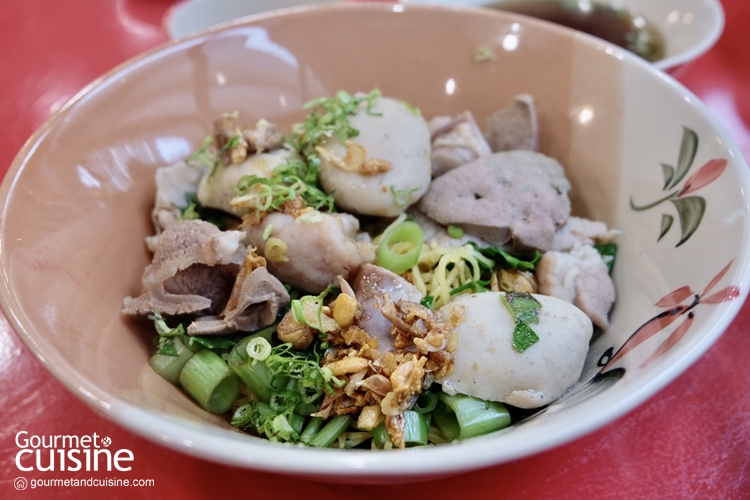 อองเตี๋ยว ซอยอารีย์ ร้านเก๋วยเตี๋ยวเรือรสเด็ดจากอองตอง