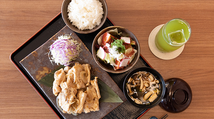 อิ่มอร่อยกับเมนูมื้อกลางวันชุดใหม่ ที่ห้องอาหารญี่ปุ่น คิ อิซากายะ