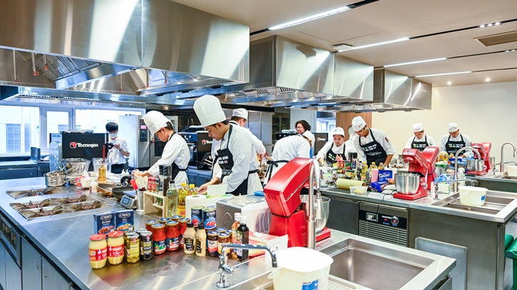 “ทีมคาปีบาโจ้ วิทยาลัยดุสิตธานี พัทยา” คว้าแชมป์การแข่งขัน “Gourmet & Cuisine Young Chef 2023”