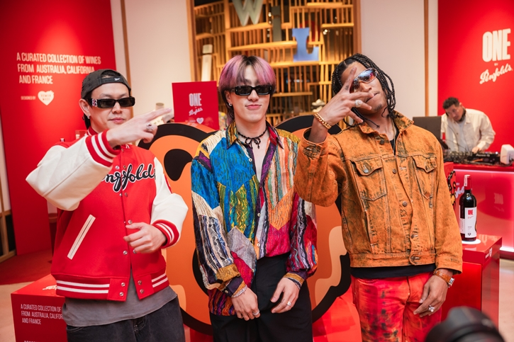 ONE BY PENFOLDS ไวน์สุดพิเศษจากความร่วมมือกับไอคอนระดับโลกอย่าง NIGO สัมผัสความเป็นหนึ่งเดียวที่มาพร้อมสไตล์อันเป็นเอกลักษณ์ได้ที่ SIWILAI