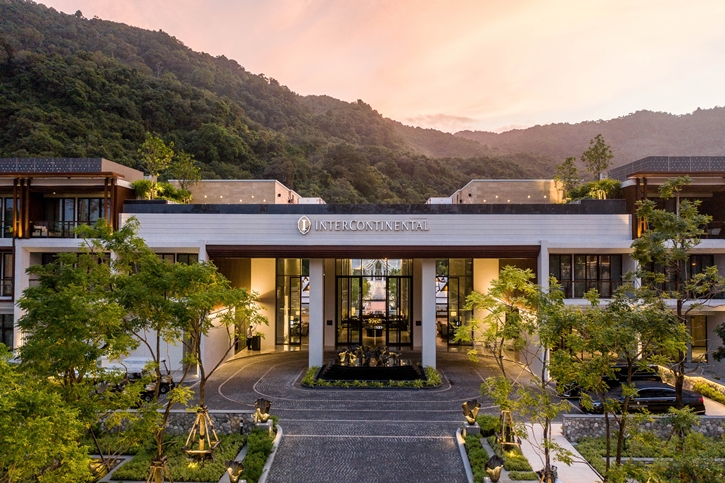 InterContinental Phuket Resort ท่องสวรรค์แห่งภูเก็ตกับจุดหมายปลายทางสุดลักซ์ซัวรีริมหาดกมลา