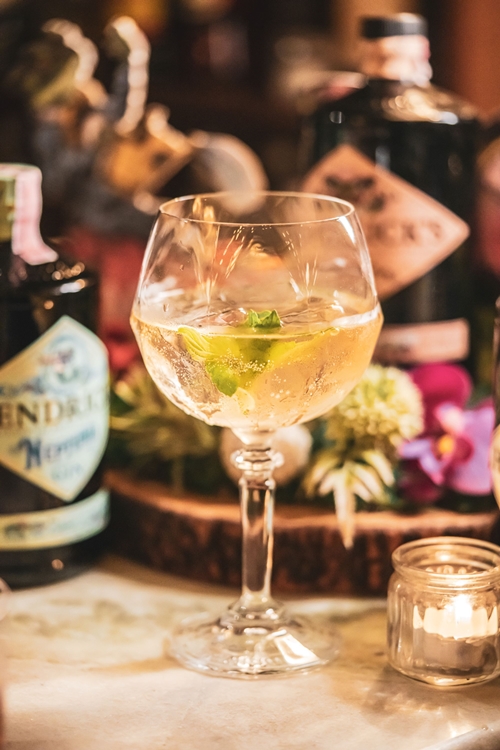 มิติใหม่แห่งความสดชื่น จาก Hendrick’s Flora Adora