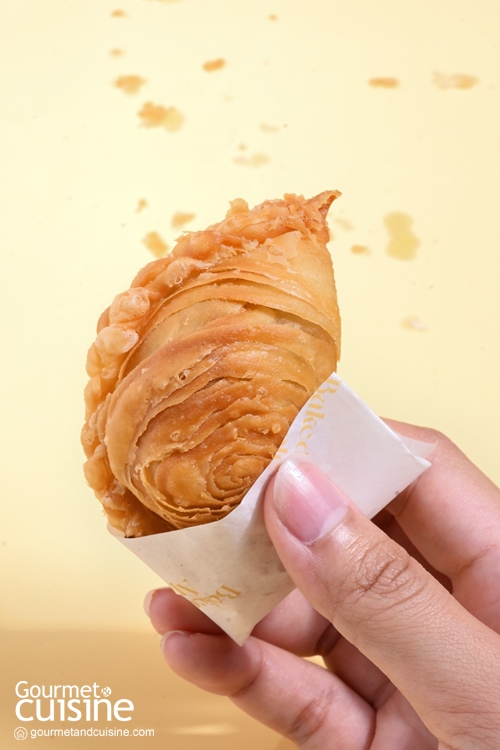 เซฟไว้ให้อุ่นใจ คลายความหิวด้วย Baked by Apple กะหรี่ปั๊บเห็ดทรัฟเฟิลเจ้าอร่อย
