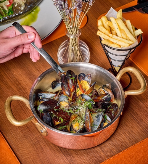 เปิดประสบการณ์ความอร่อยล้ำกับ “Four Hands” chef collaboration ของสองเชฟชาวฝรั่งเศสมากฝีมือที่ Bistrot De La Mer เดือนกันยายนนี้