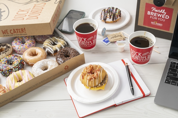 สยามดิสคัฟเวอรี่ สร้างปรากฎการณ์เซอร์ไพรท์  “Duck Donuts” ครั้งแรกในเอเชียตะวันออกเฉียงใต้ ร้านโดนัทยอดนิยมจากประเทศอเมริกา