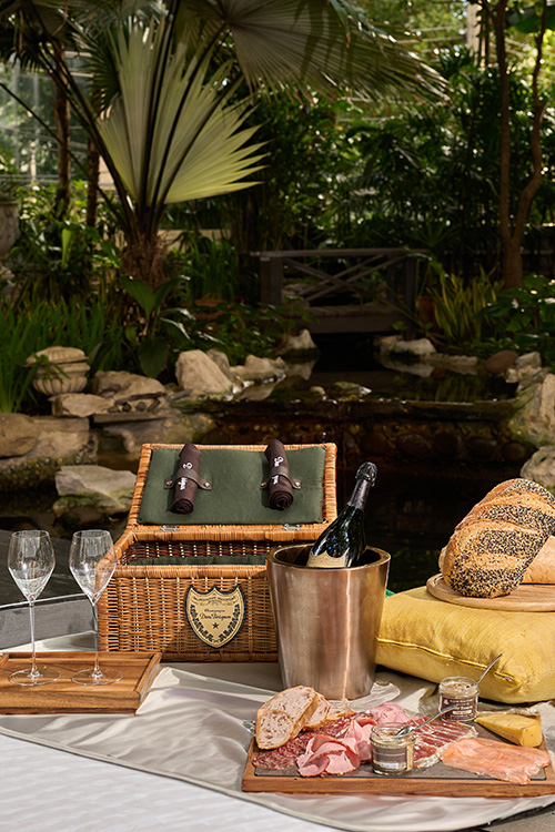 โรงแรมอนันตรา สยาม กรุงเทพฯ ร่วมกับ Dom Perignon (ดงเปรีญง) เปิดตัวเซ็ท Festive Basket กระเช้าของขวัญสุดหรู