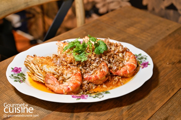 บ้านนวล ถนนเฟื่องนคร บ้านหลังใหม่ของร้านอาหารไทยคิวยาว มอบมวลความอร่อยได้ยิ่งกว่าเดิม