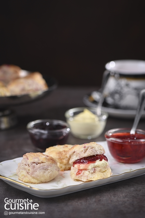 สคอนเบคอนและสคอนราสป์เบอร์รี Bacon Scone and Rapsberry Scone