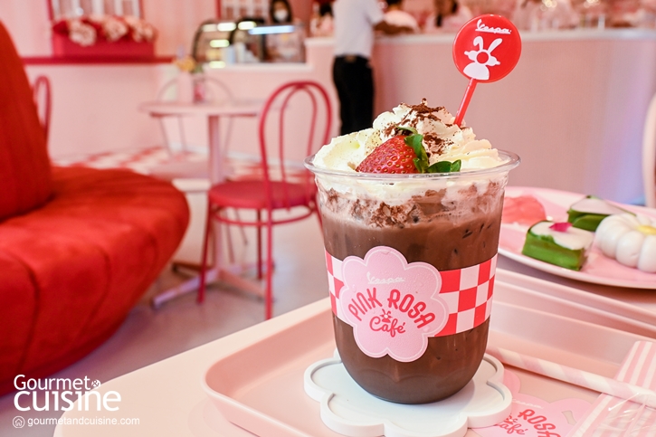 Pink Rosa Café คาเฟ่สีชมพูใจกลางทองหล่อ ที่ได้แรงบันดาลใจมาจากรถเวสป้าสี PINK ROSA