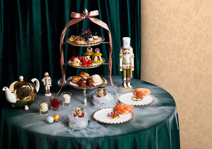 วอร์มหัวใจให้อบอุ่นด้วย 14 “Festive Afternoon Tea” ชุดน้ำชายามบ่ายธีมคริสต์มาส จากโรงแรมสุดปัง