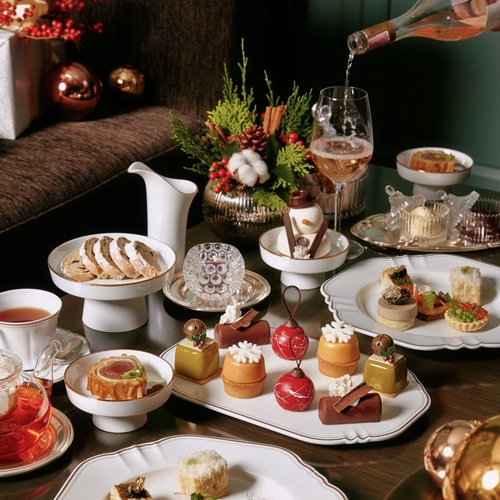 วอร์มหัวใจให้อบอุ่นด้วย 14 “Festive Afternoon Tea” ชุดน้ำชายามบ่ายธีมคริสต์มาส จากโรงแรมสุดปัง