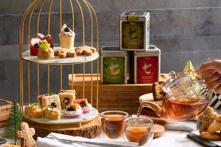 วอร์มหัวใจให้อบอุ่นด้วย 14 “Festive Afternoon Tea” ชุดน้ำชายามบ่ายธีมคริสต์มาส จากโรงแรมสุดปัง