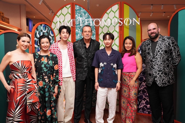 ส่องแฟชั่นโชว์สุดยิ่งใหญ่ครั้งแรกของ ‘จิม ทอมป์สัน’ ที่ยกทัพนางแบบดังมาเฉิดฉายบนรันเวย์