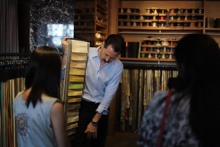จิม ทอมป์สัน จัดกิจกรรมสร้างสรรค์ศิลปะบนผืนผ้า “Cushion Embroidery Workshop” ณ แฟล็กชิปสโตร์ สุรวงศ์