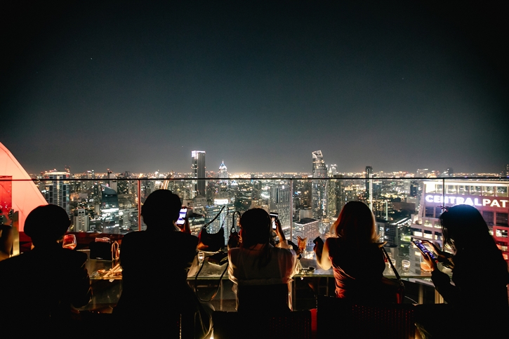 “CAMPARI Sunset Opening Night” เปิดตัว Red Sky Bar Sunset Lounge บาร์หรูแห่งใหม่บนชั้น 56 Centara Grand at CentralWorld