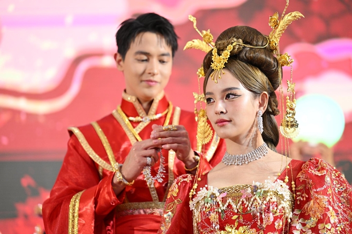 ผงาดรับศักราชใหม่ปีมหามังกร “เซ็นทรัล ผนึกกำลัง ห้างสรรพสินค้าและศูนย์การค้า” จัดแคมเปญตรุษจีนสุดยิ่งใหญ่ “The Great Chinese New Year 2024”