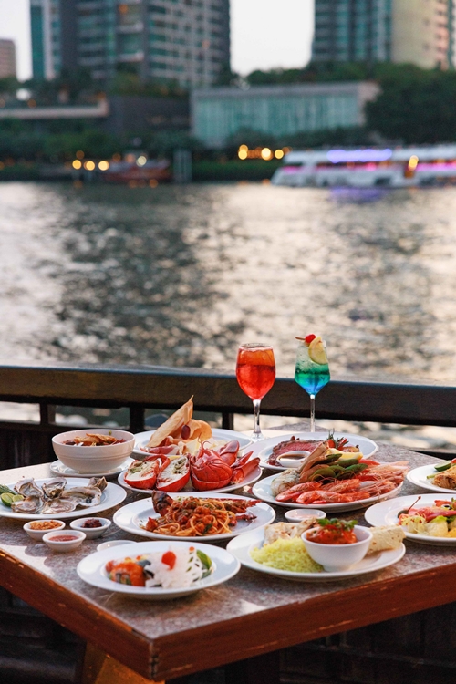 ฉลองค่ำคืนวันวาเลนไทน์แสนโรแมนติกริมแม่น้ำเจ้าพระยา ณ โรงแรมแชงกรี-ลา กรุงเทพฯ