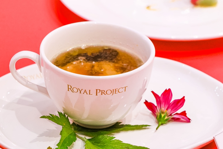 เซ็นทรัลเวิลด์ ร่วมกับ มูลนิธิโครงการหลวง จัด The Royal Project Chinese Bistro เสิร์ฟสิริมงคลรูปแบบ Fine Dining Chinese Style ฉลองตรุษจีนปีมังกรสุดยิ่งใหญ่ครั้งแรก