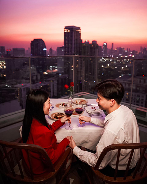 ดื่มด่ำค่ำคืนวาเลนไทน์สุดโรแมนติก โรงแรม เรดิสัน บลู พลาซ่า กรุงเทพฯ