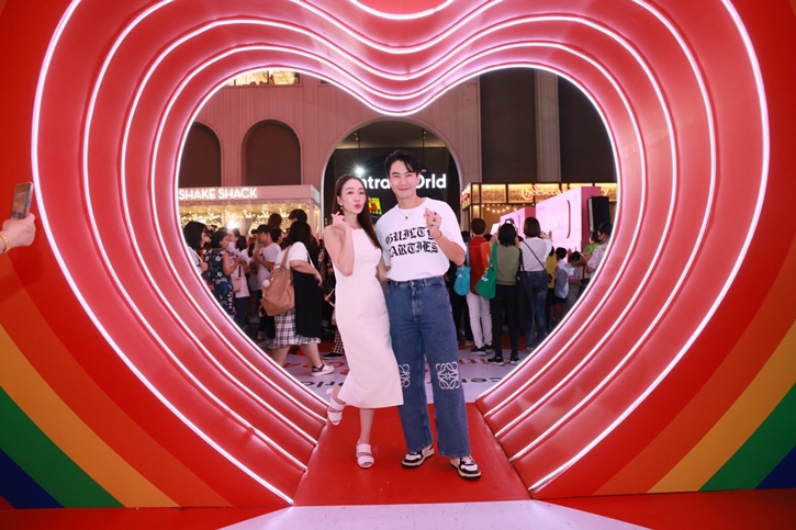 จริงๆ รักมาก...รวมโมเมนต์แห่งรัก ปักหมุดศูนย์การค้าเซ็นทรัลทั่วไทย เป็น Love Destination ในแคมเปญ With Lots of Love