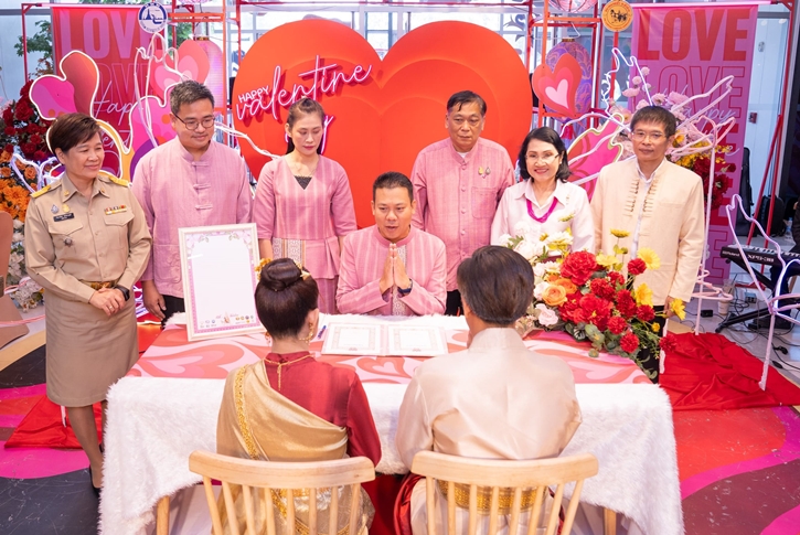 จริงๆ รักมาก...รวมโมเมนต์แห่งรัก ปักหมุดศูนย์การค้าเซ็นทรัลทั่วไทย เป็น Love Destination ในแคมเปญ With Lots of Love