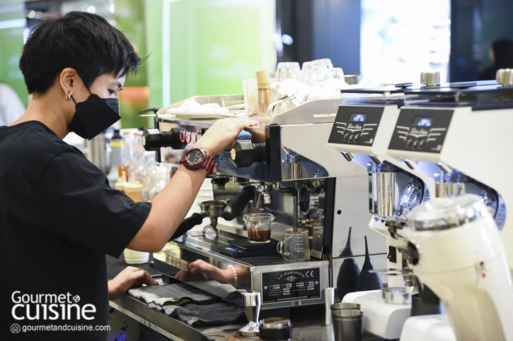 แบงก์ ธนวัฒน์ จันทราศรี แห่ง CAFÉ BAGA คาเฟ่ของคนบ้า-กล้า