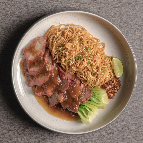 “NAPHA” แฟล็กชิฟสโตร์ Grand Opening ที่รวบรวมเมนูเด็ดของเชฟชื่อดังไว้ถึง 7 ท่าน!