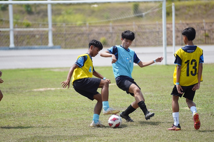 Season 4 คึกคัก สนามสาม ภาคใต้ เยาวชนกว่า 300 คน ร่วมโครงการ KTAXA KYC Football Youth (U15) Academy