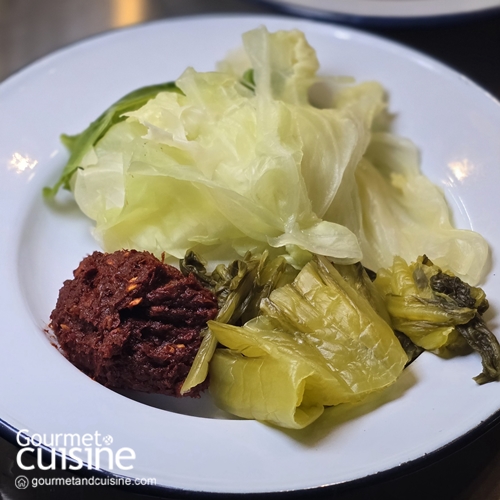 หิวดึกมาทางนี้ ‘จิ๊นทอดป้าตือ’ ร้านอาหารเหนือคิวยาวเอาใจคนรักสตรีทฟู้ด ซอยวิภาวดี 16/33