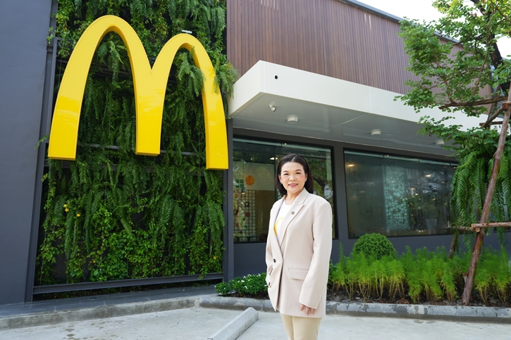 ครั้งแรกในไทย แมคโดนัลด์ เปิดตัว Green Concept Store ดีไซน์ใหม่โดดเด่น ภายใต้แนวคิด ‘Happy Green’ บนทำเลเลียบคลองสอง