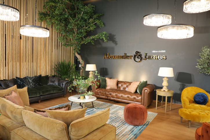 “Alexander & James” แบรนด์เฟอร์นิเจอร์ชั้นนำสุดหรูจากอังกฤษ จัดงานฉลองเปิดแฟลกชิปฯ แห่งใหม่ สุดยิ่งใหญ่ใจกลางเมือง