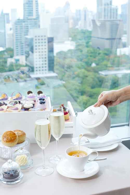 สัมผัสกับทุ่งลาเวนเดอร์อันหอมกรุ่นกับ “Sense of Lavender Afternoon Tea” ณ โรงแรม ดิ โอกุระ เพรสทีจ กรุงเทพฯ