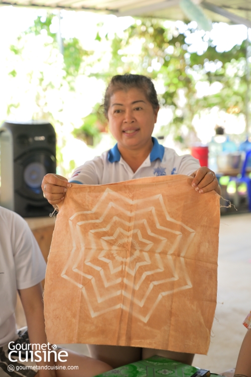 สัมผัสธรรมชาติ เที่ยวสวนมะพร้าว ทำงานฝีมือ ที่ชุมชนตะเคียนเตี้ย จังหวัดชลบุรี