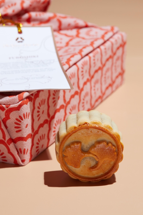 ต้อนรับเทศกาลไหว้พระจันทร์ ด้วยขนมไหว้พระจันทร์สุดพิเศษ Over the Moon – Mooncake Collection จากโรงแรม ดิ โอกุระ เพรสทีจ กรุงเทพฯ
