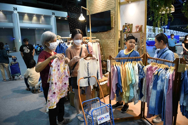 ไทยเบฟ ขับเคลื่อนเศรษฐกิจฐานราก เชื่อมโยงเศรษฐกิจมหภาค สร้างรายได้ให้ชุมชนอย่างยั่งยืน เชิญชวนชิมช็อป มหกรรม OTOP ศิลปาชีพประทีปไทย 2567 สุดยอดสินค้าดี-เด็ด