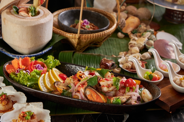 สนุกกับบุฟเฟต์ธีมไนท์ประจำสัปดาห์ที่ห้องอาหาร เรน ทรี คาเฟ่ 3 ธีม 3 สไตล์ : เม็กซิกันรัมบา ซีฟู้ดจากแหล่งที่ดีที่สุดในประเทศไทย และ สโมค แอนด์ ซิสเซิล บาร์บีคิว!