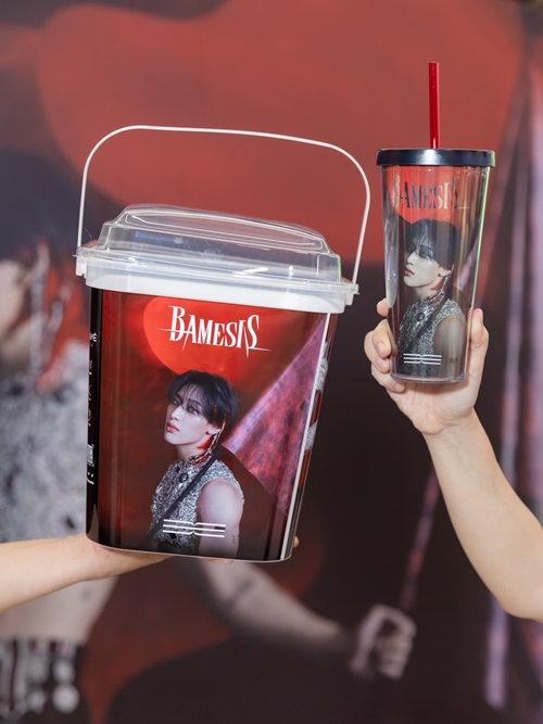 ครั้งแรกกับคอมโบเซ็ตสุดเอ็กซ์คลูซีฟของ แบมแบม BamBam กับ SF x BAMBAM EXCLUSIVE COMBO SET พร้อมแล้วที่ เอส เอฟ ทั่วประเทศ