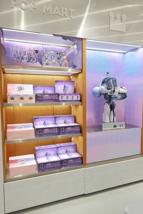 POP MART THAILAND ฉลองครบรอบ 1 ปี กับ TOP IP (Intellectual Property) ผู้จุดกระแส เปิดตัว POP UP STORE แห่งใหม่ใจกลางสยามสแควร์