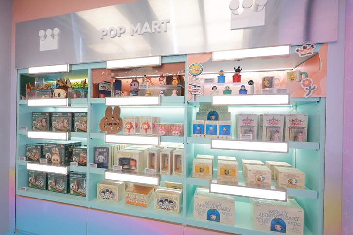 POP MART THAILAND ฉลองครบรอบ 1 ปี กับ TOP IP (Intellectual Property) ผู้จุดกระแส เปิดตัว POP UP STORE แห่งใหม่ใจกลางสยามสแควร์