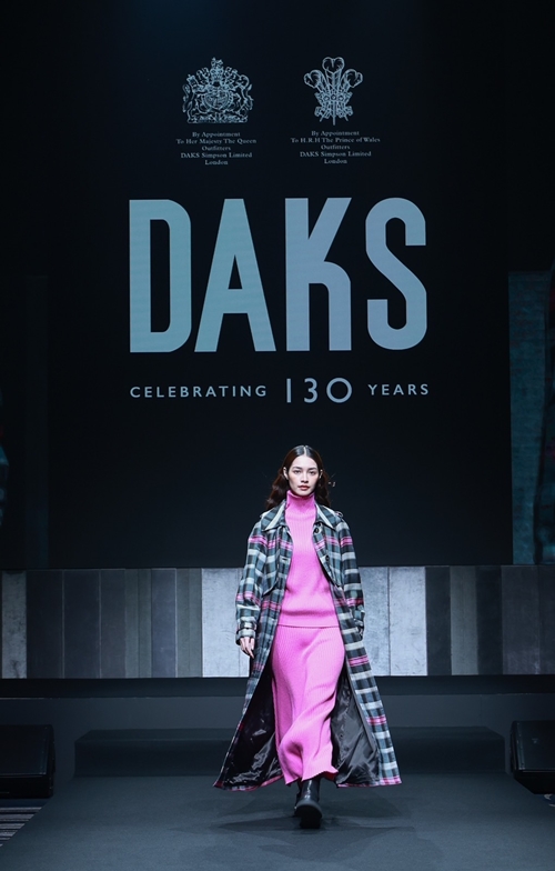 ฉลอง 130 ปี DAKS แบรนด์แฟชั่นอังกฤษอย่างยิ่งใหญ่ อิมพอร์ตแฟชั่นคลาสสิกที่ผสมผสานความยั่งยืน สู่รันเวย์ประเทศไทย