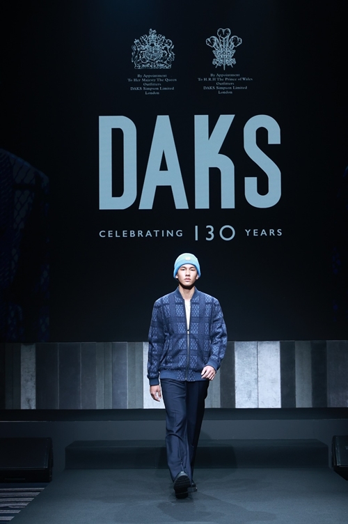 ฉลอง 130 ปี DAKS แบรนด์แฟชั่นอังกฤษอย่างยิ่งใหญ่ อิมพอร์ตแฟชั่นคลาสสิกที่ผสมผสานความยั่งยืน สู่รันเวย์ประเทศไทย