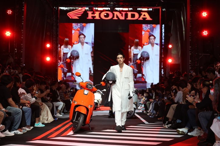 ไทยฮอนด้า จัดงานแฟชั่นโชว์สุดล้ำ ‘Honda Fashion A.T. Week’ เป็นครั้งแรก! เผยโฉม New Honda Giorno+ และ All New LEAD125